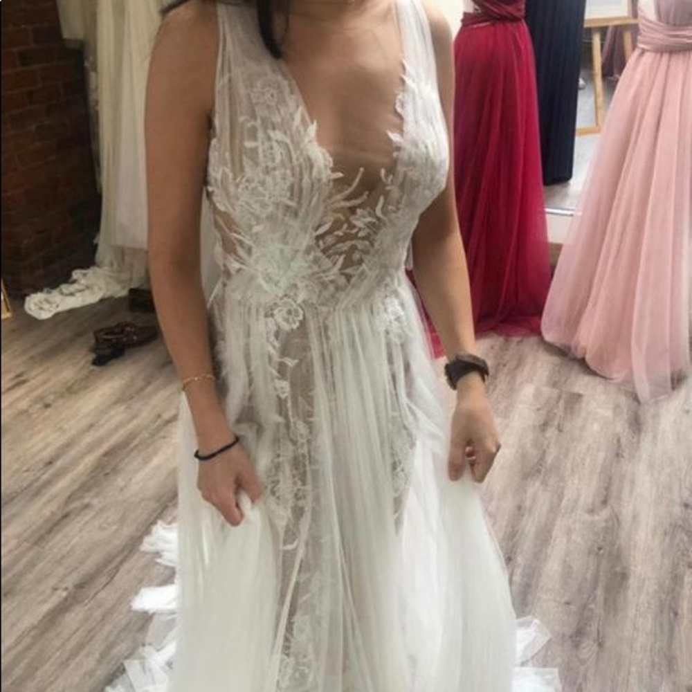 Wedding gown